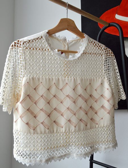 Blusa manga corta en torchon y con pintura manual color Ivory