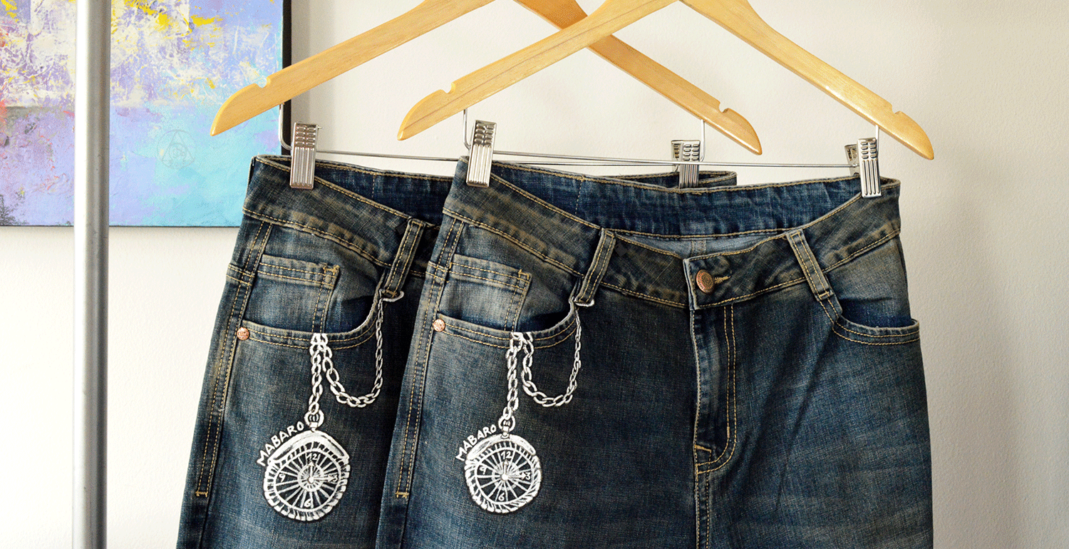 Jeans para hombre con detalles de arte